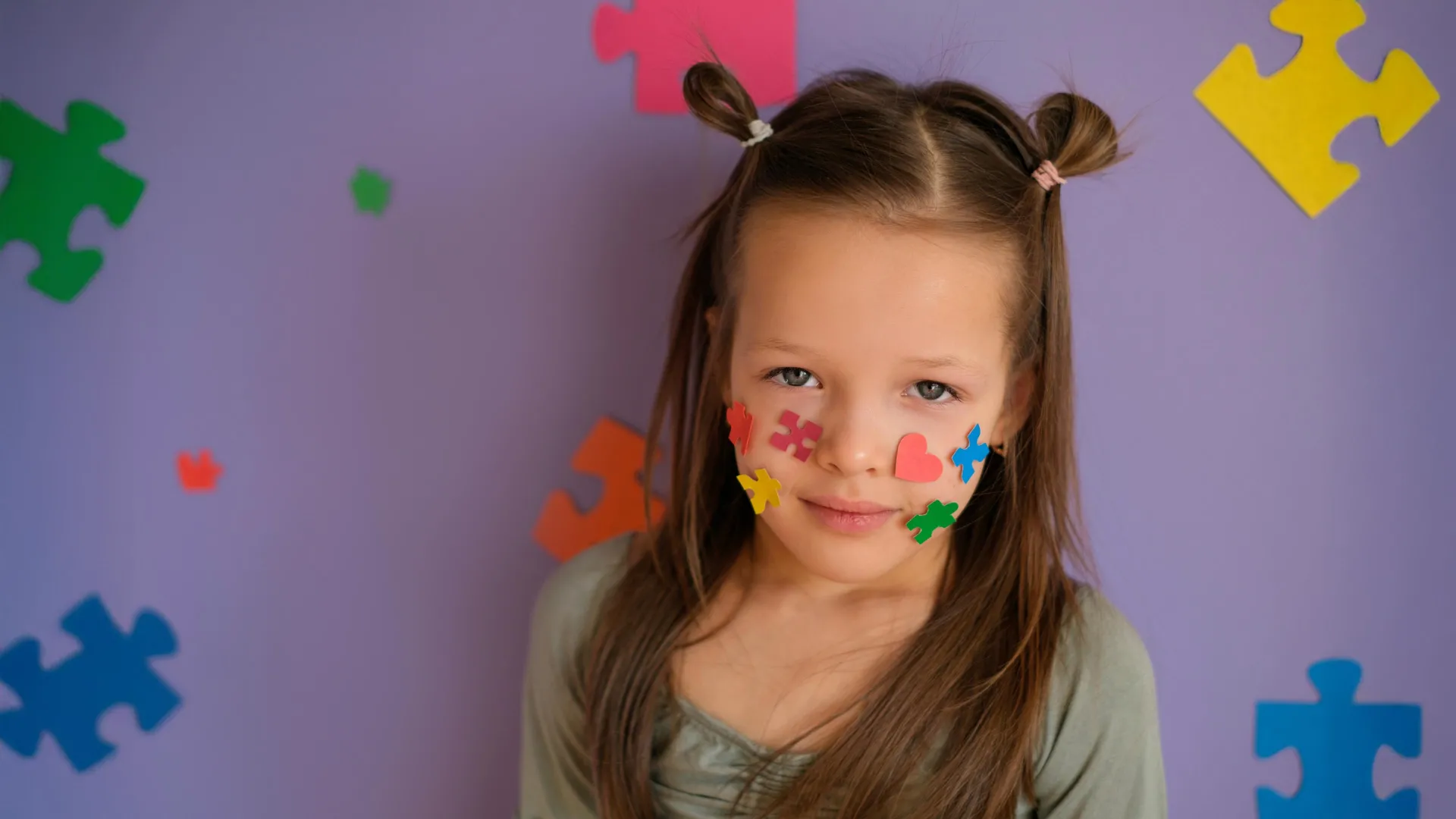 Autyzm u dziewczynek: dlaczego diagnoza przychodzi tak późno?